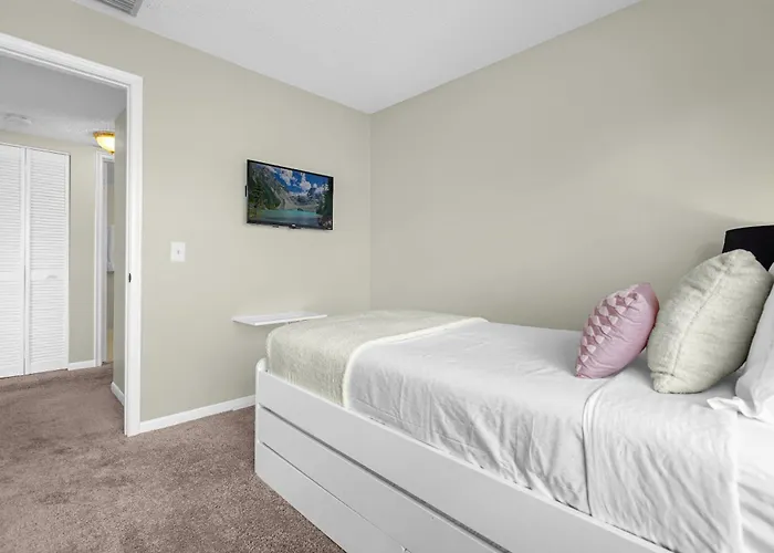 Modern Cozy 2Br Condo Near Disney